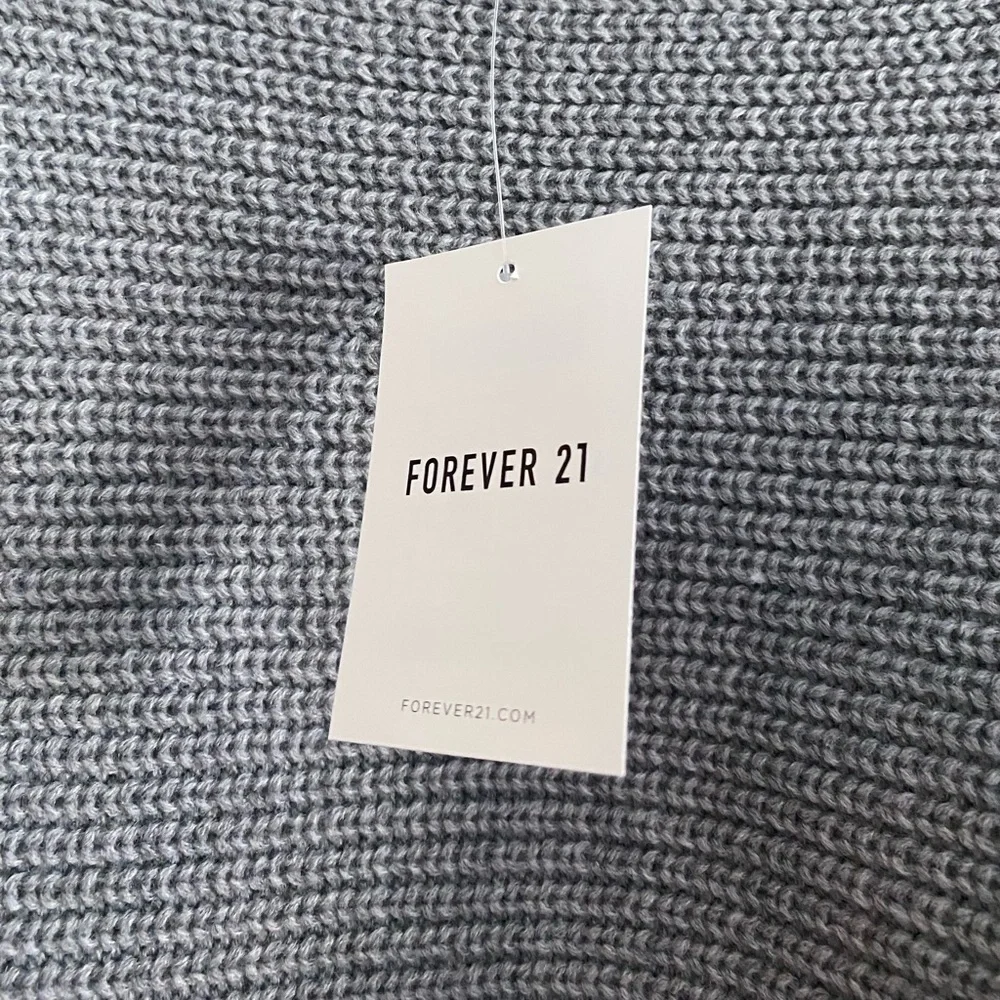 Ribbed Off-Shoulder Sweater - Picture 5 of 9